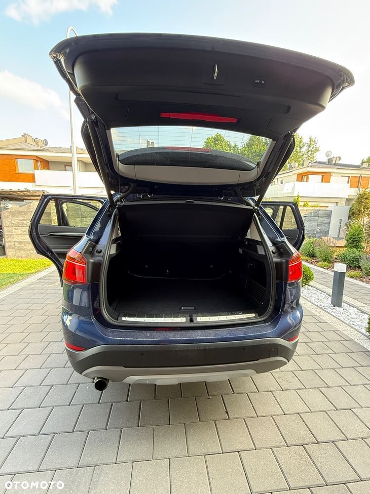 BMW X1 xDrive18d xLine - 8