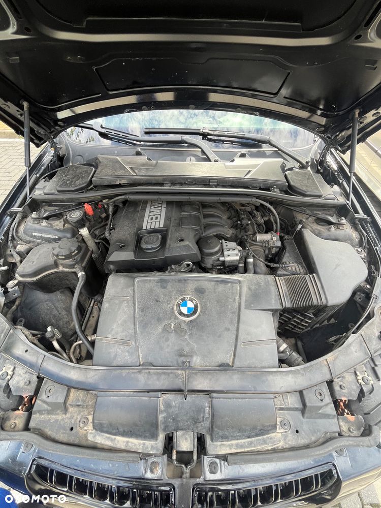 BMW Seria 3 318i - 16