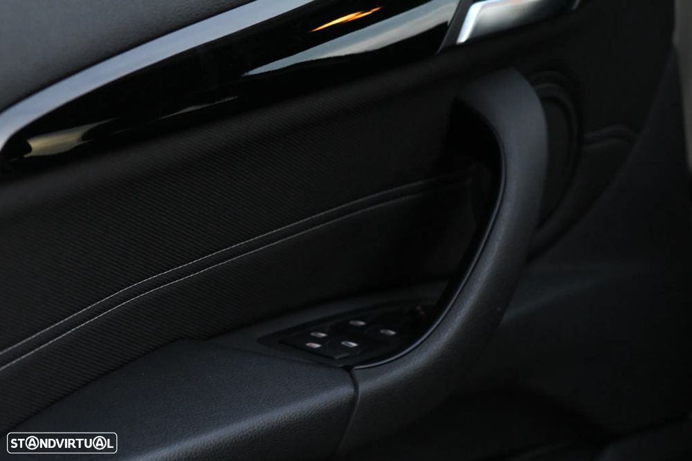 BMW X1 16 d sDrive Line Sport - 22