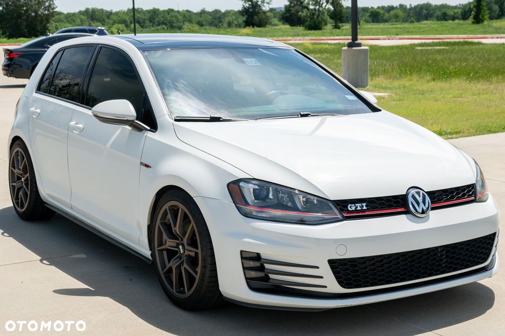 Volkswagen Golf GTI Performance BlueMotion Technology DSG - 1