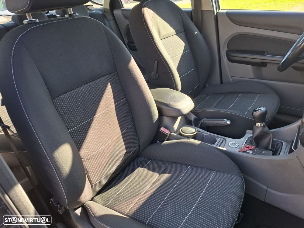 Ford Focus 1.6 TDCi Titanium - 22