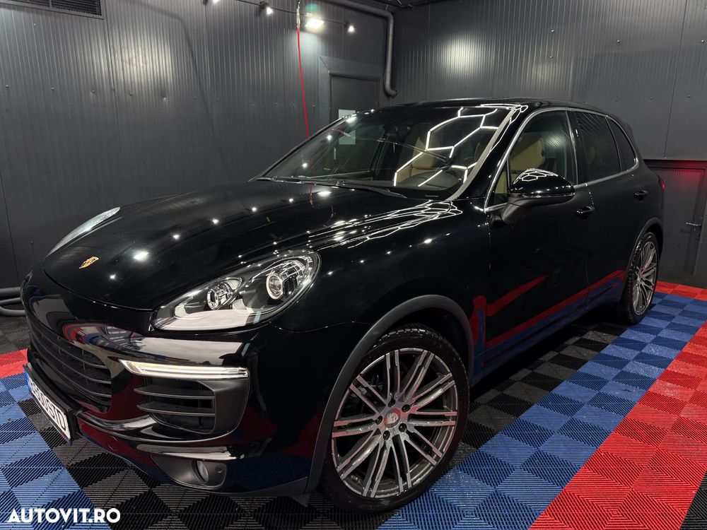 Porsche Cayenne 3.0 L - 2