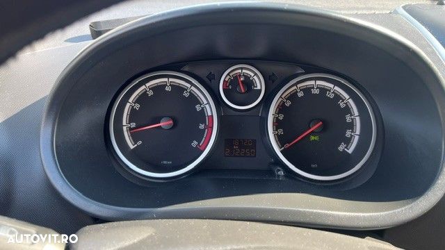 Opel Corsa 1.0i Essentia - 8