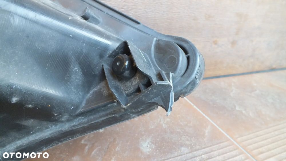 Lampa przednia lewa Mitsubishi Outlander II - 5