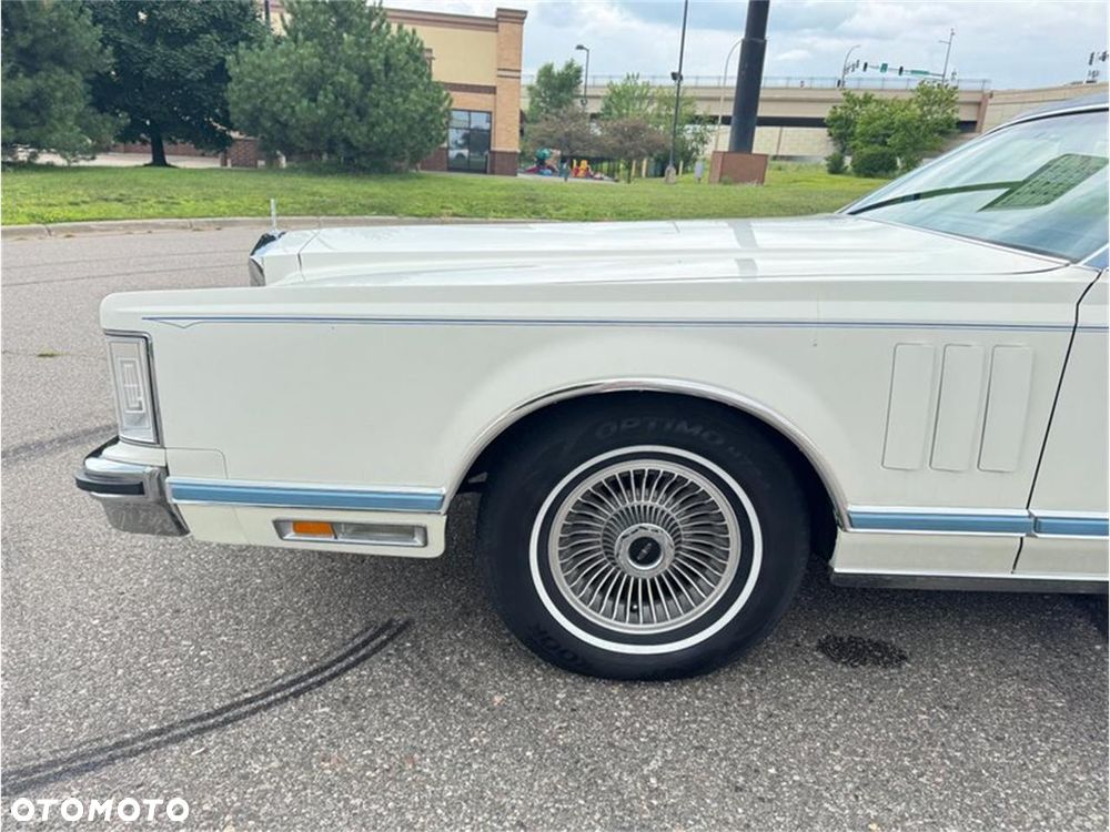 Lincoln Continental - 34