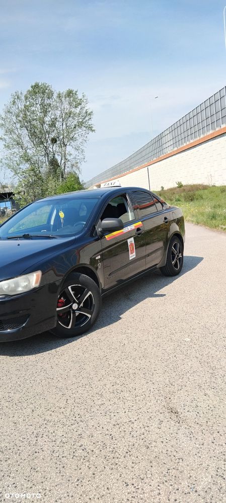 Mitsubishi Lancer 1.6 Inform - 3
