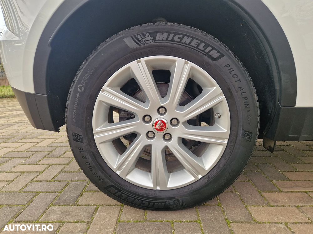 Jaguar E-Pace D150 AWD Base - 29