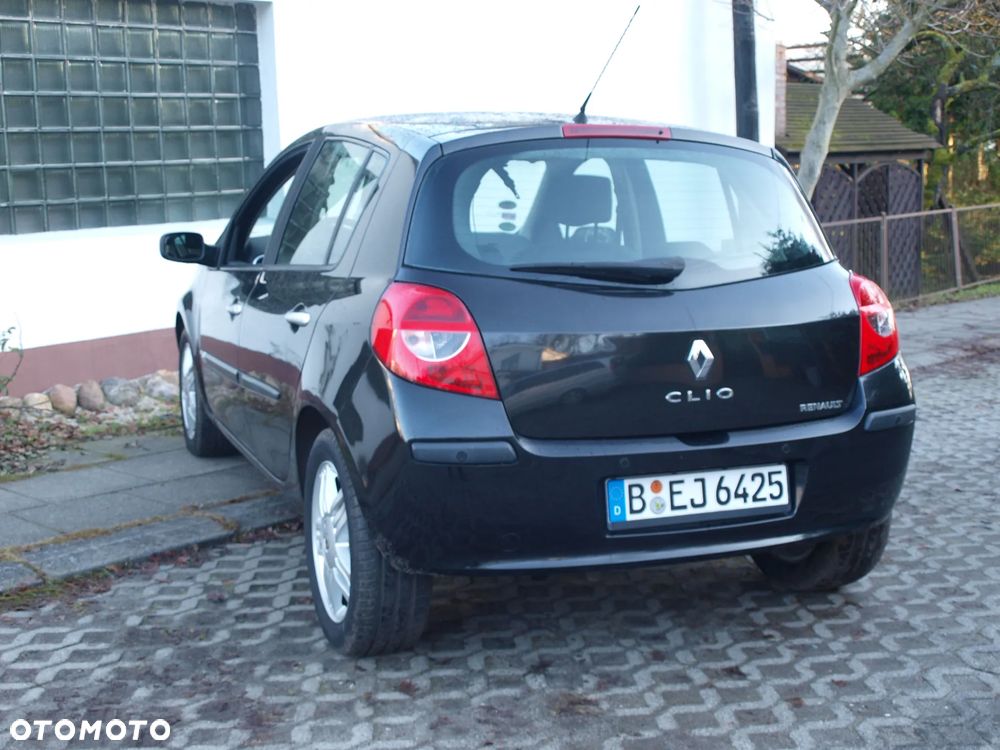 Renault Clio - 28