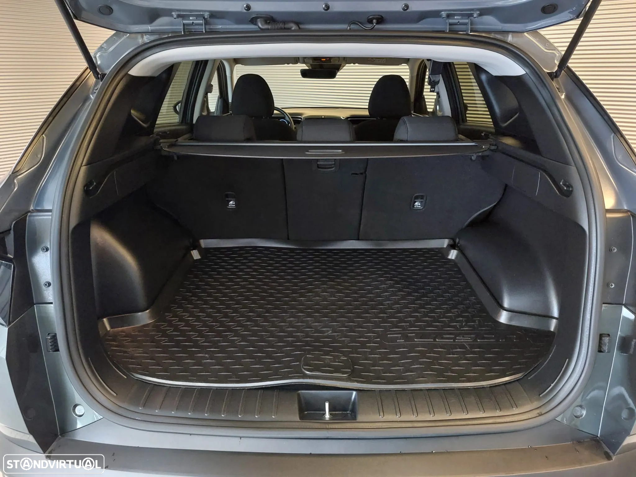 Hyundai Tucson 1.6 T-GDI HEV Vanguard - 21