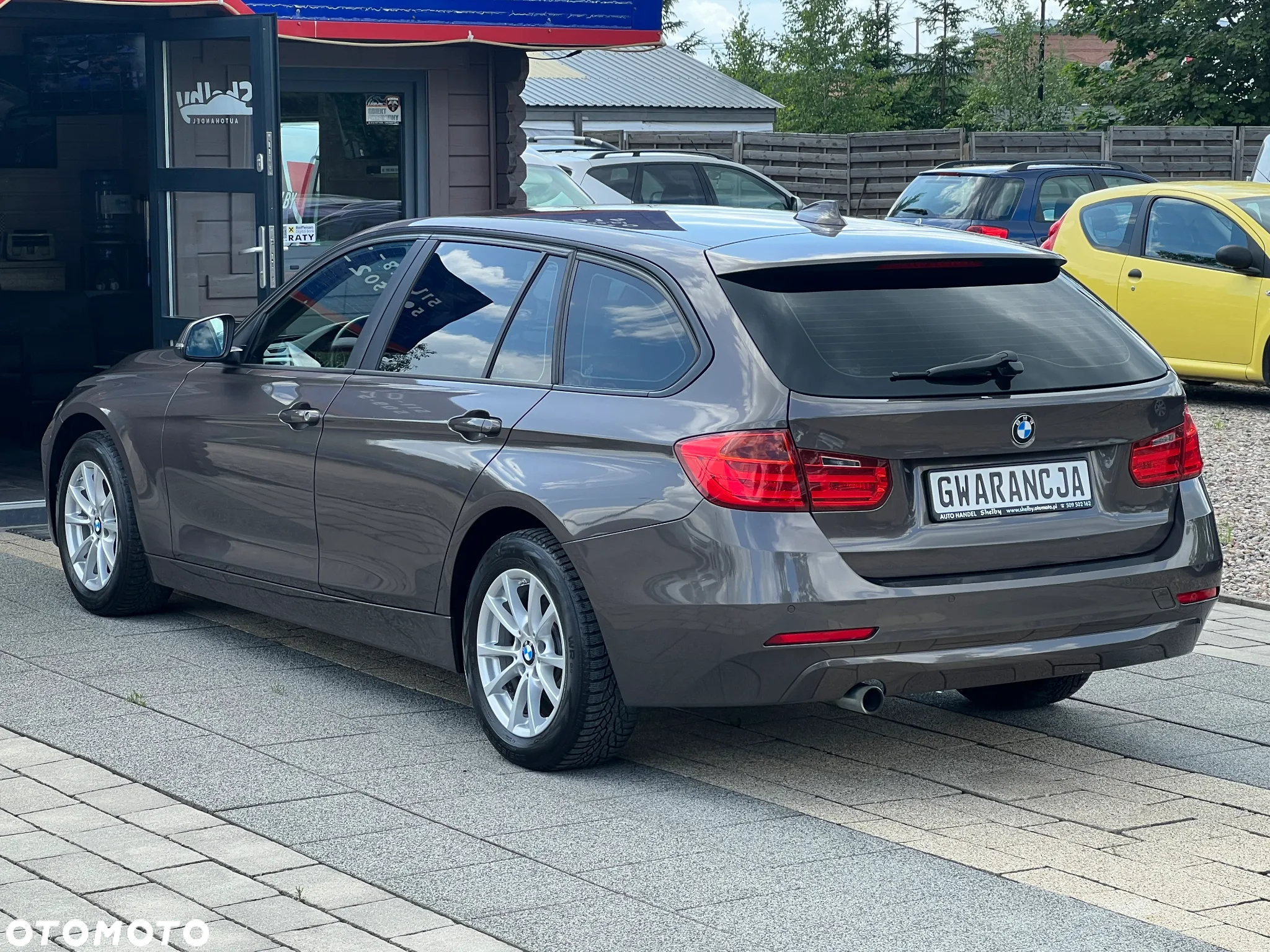 BMW Seria 3 318d Touring - 8