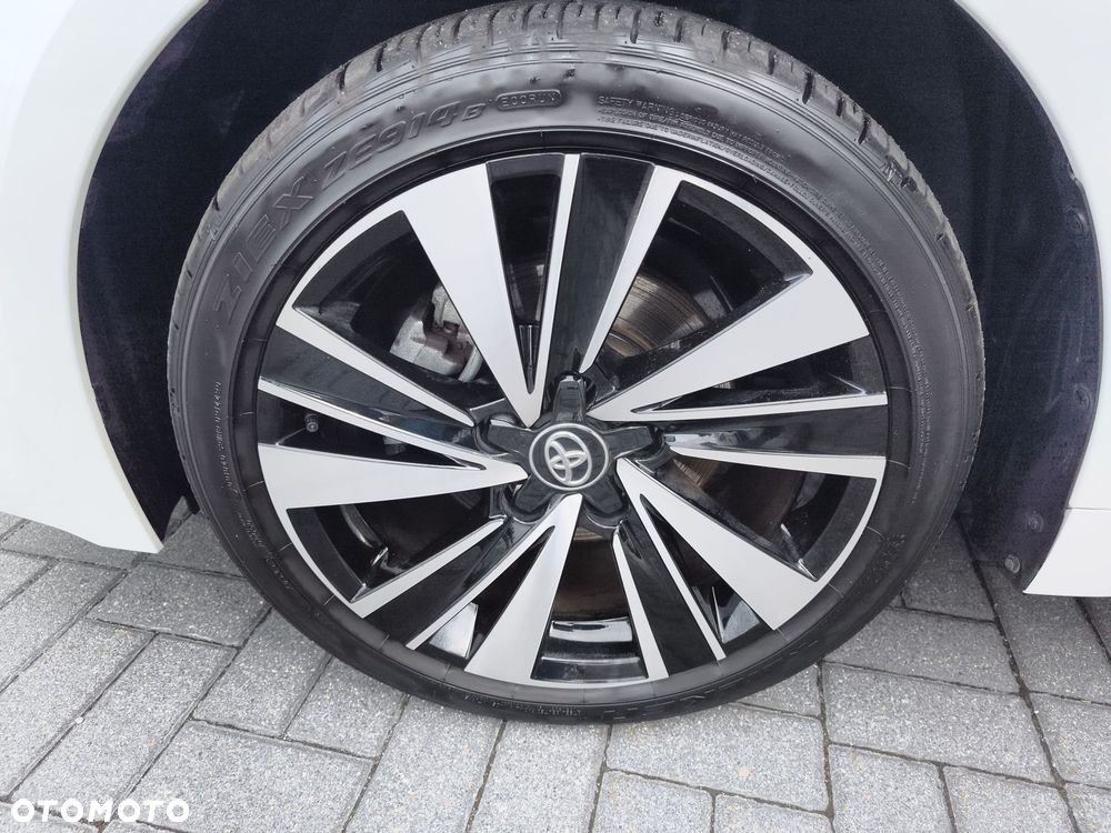Toyota Corolla 1.8 Hybrid Style - 17