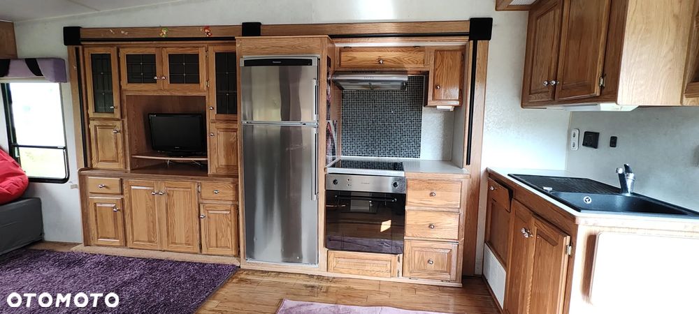 Inny Fifth Wheel (Glendale) • 5th wheel • 3 wysuwy • ok. 40 m² - 4