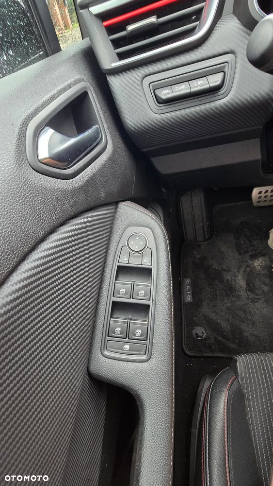 Renault Clio - 11