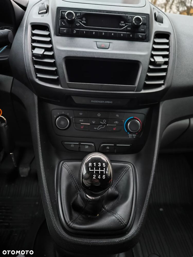 Ford Transit Connect - 16