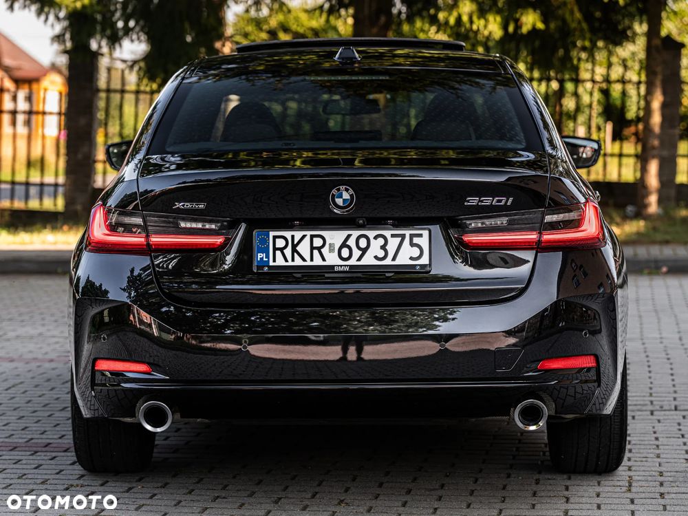 BMW Seria 3 330i xDrive M Sport - 23