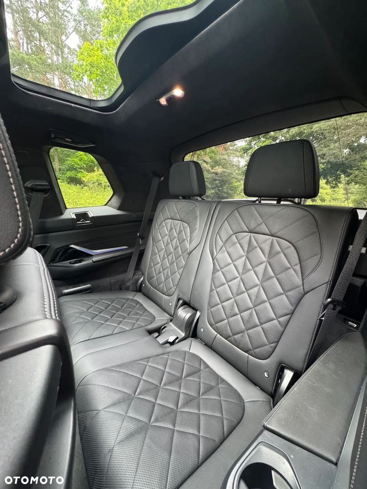 BMW X7 xDrive40i - 18