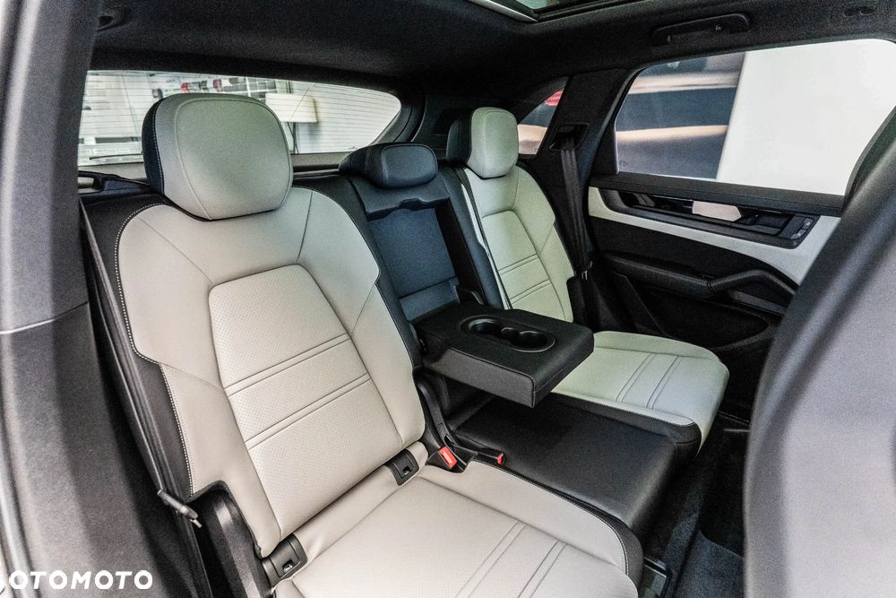 Porsche Cayenne E-Hybrid PHEV Black Edition - 13