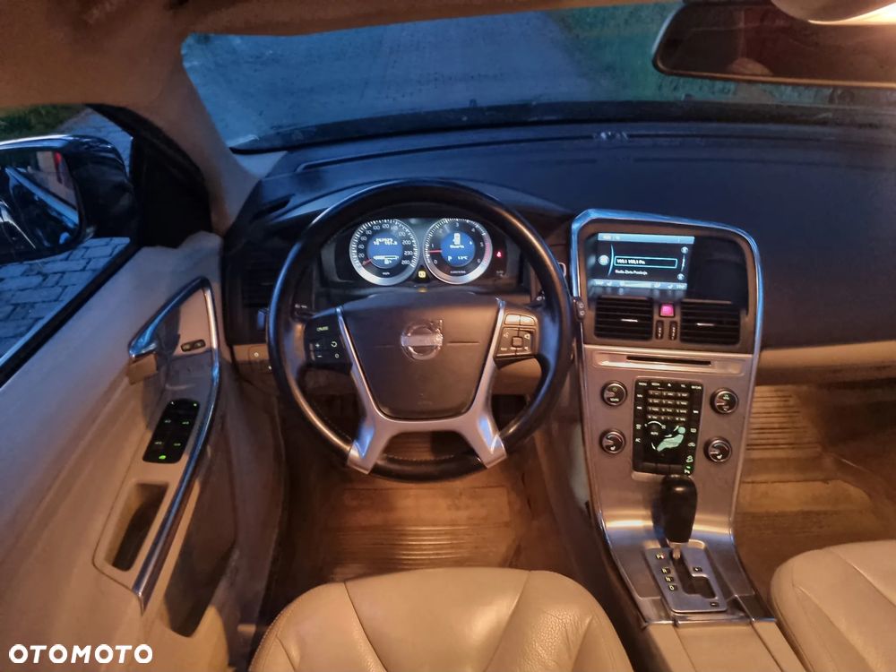 Volvo XC 60 - 6