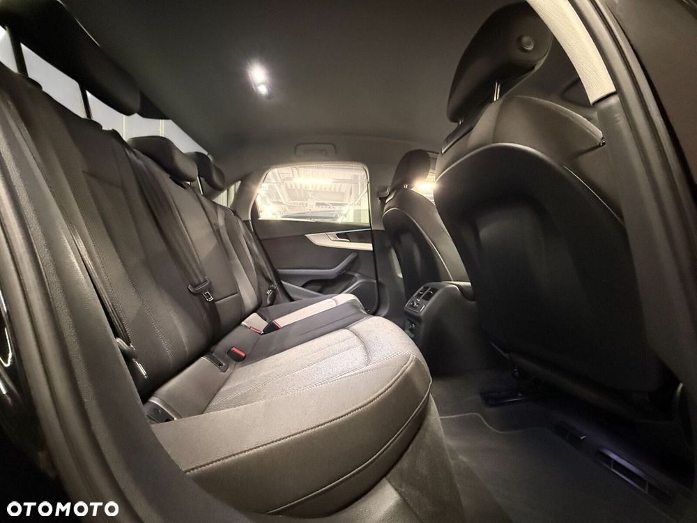 Audi A4 Limousine - 21