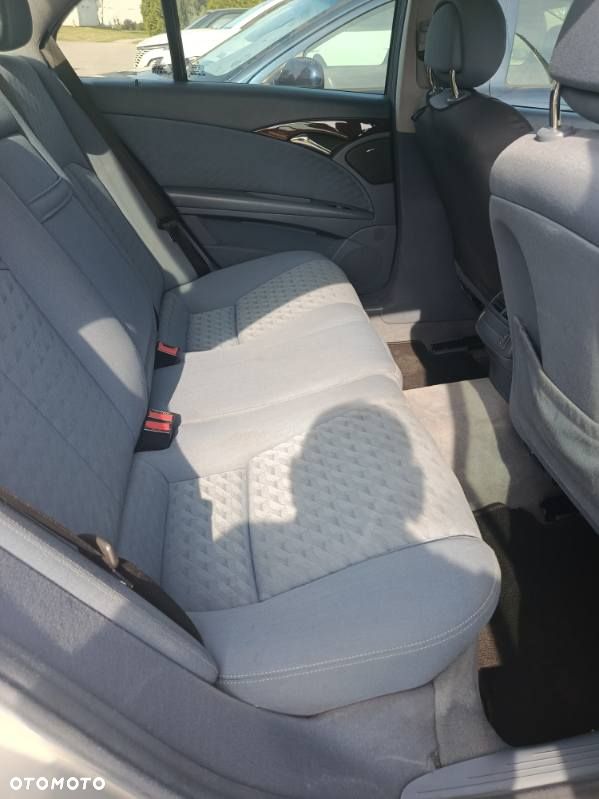 Mercedes-Benz Klasa E 200 CDI Classic - 5