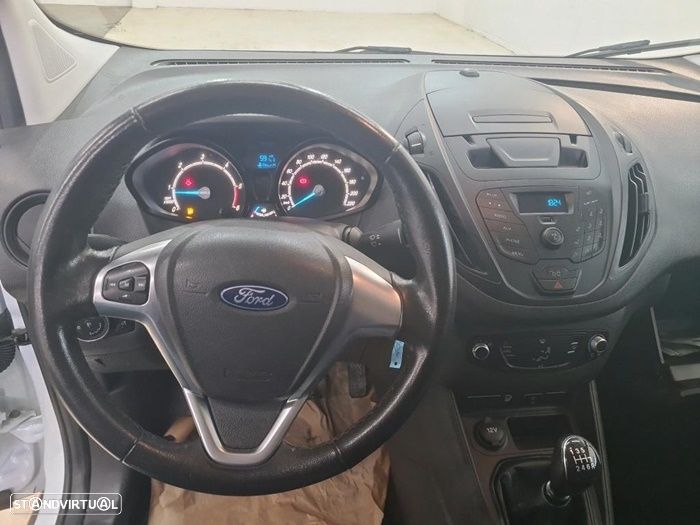 Ford Courier 1.5 Tdci Trend Pack - 29