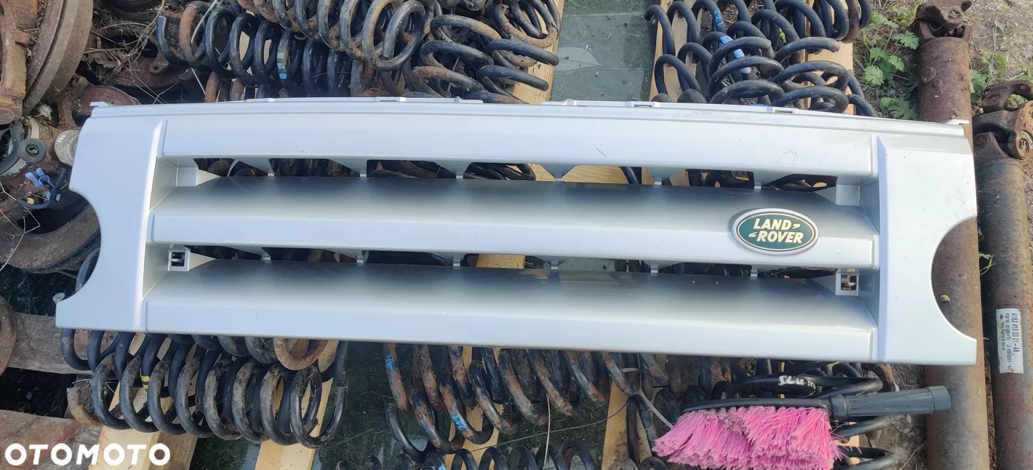 LAND ROVER DISCOVERY 3 III GRILL ATRAPA - 1