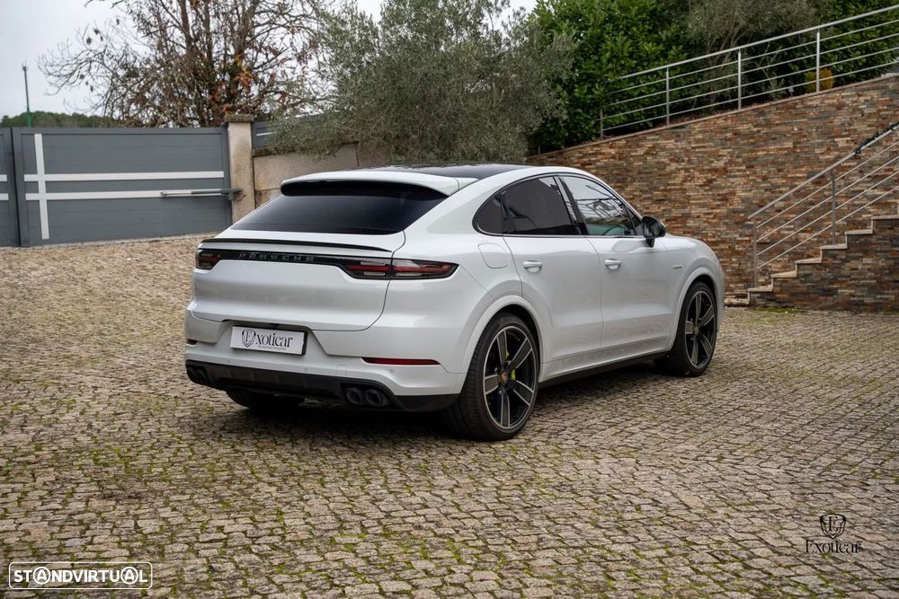 Porsche Cayenne Coupé Turbo S E-Hybrid - 32