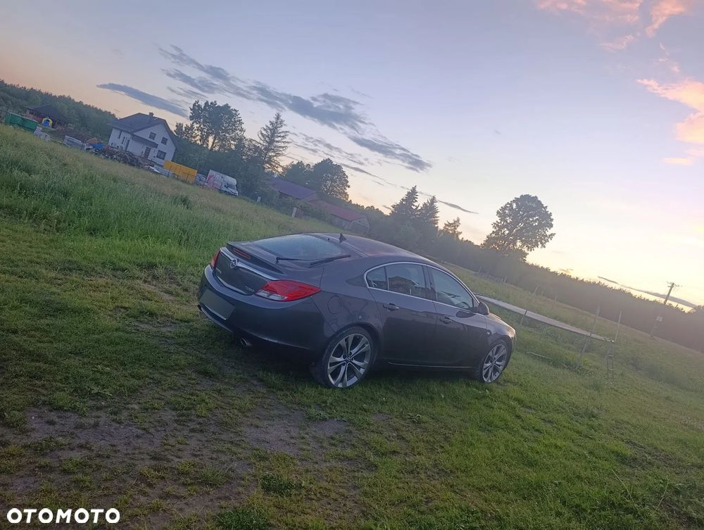 Opel Insignia 2.0 Turbo Cosmo - 1