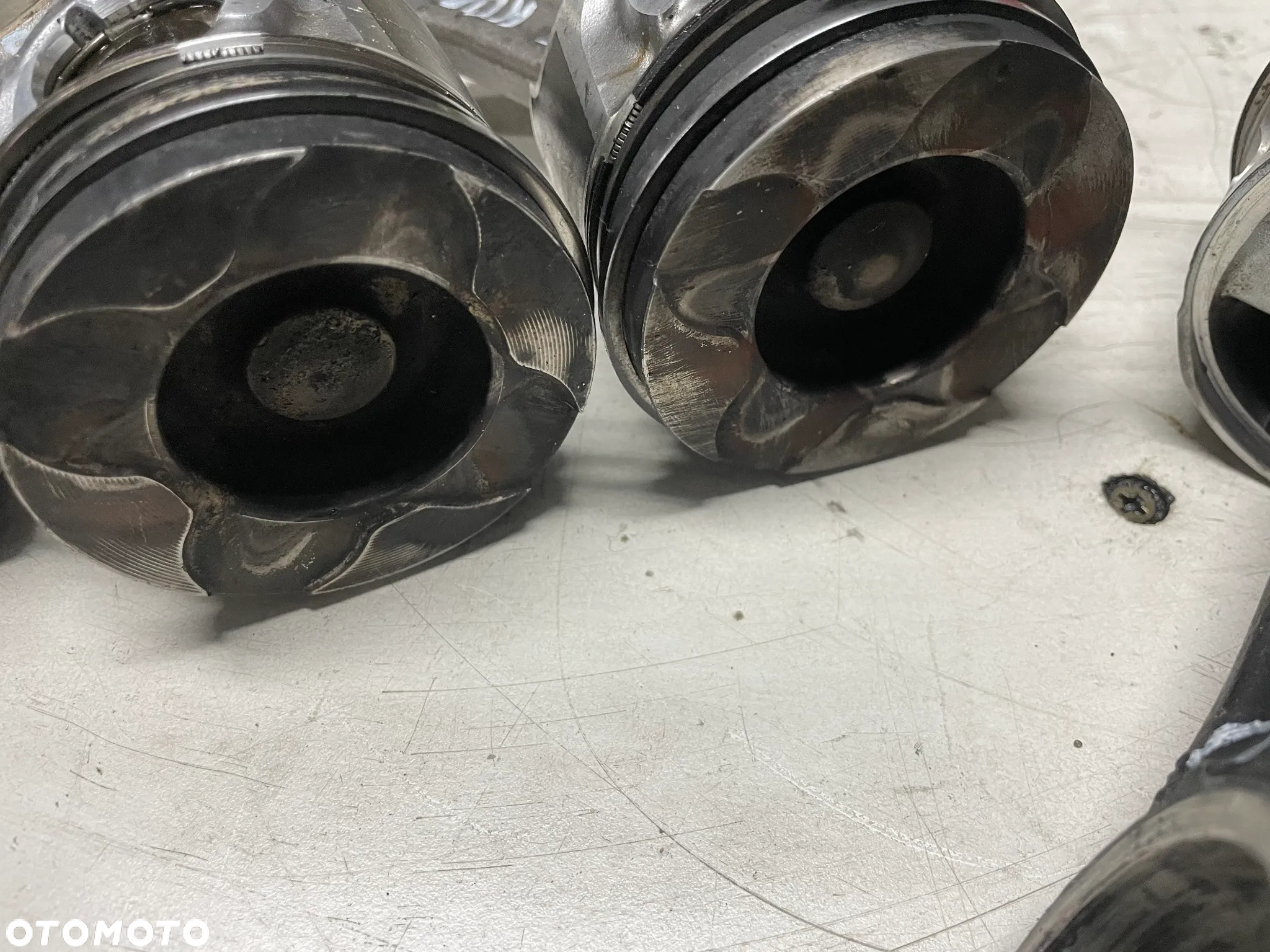 Tłok z korbowodem Citroen Picasso C3 1.6 HDI 9H01 - 13