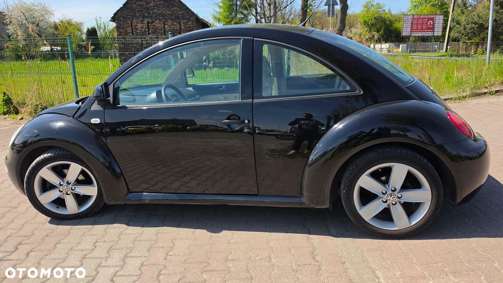 Volkswagen New Beetle 2.0 - 17