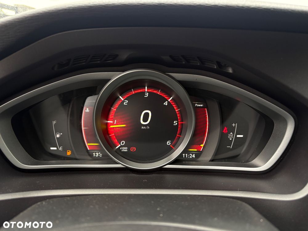 Volvo V40 Cross Country D2 Momentum - 19