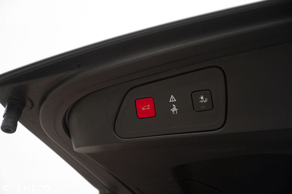 Peugeot 3008 BlueHDi 180 Stop & Start EAT6 GT - 26