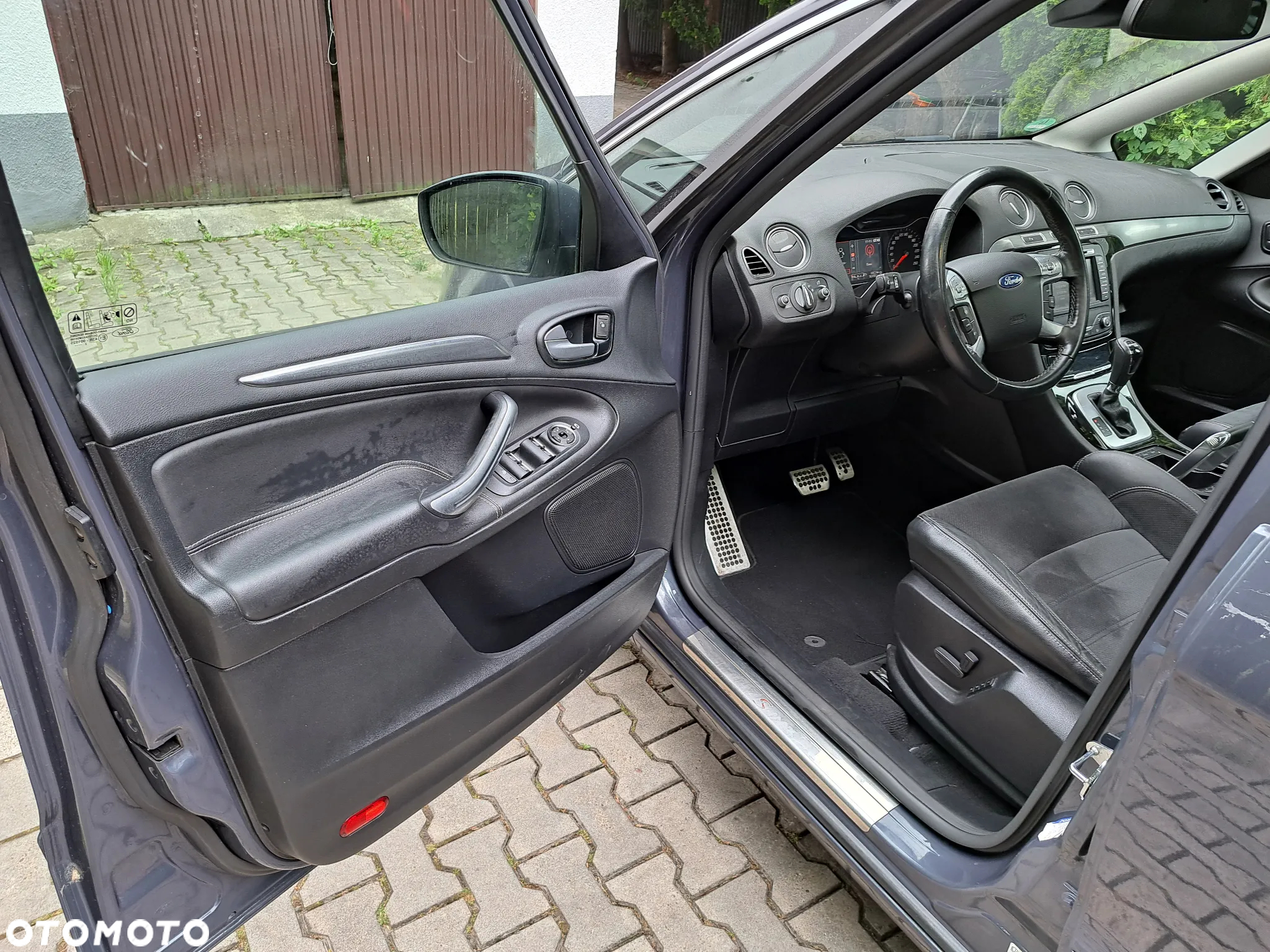 Ford S-Max - 12
