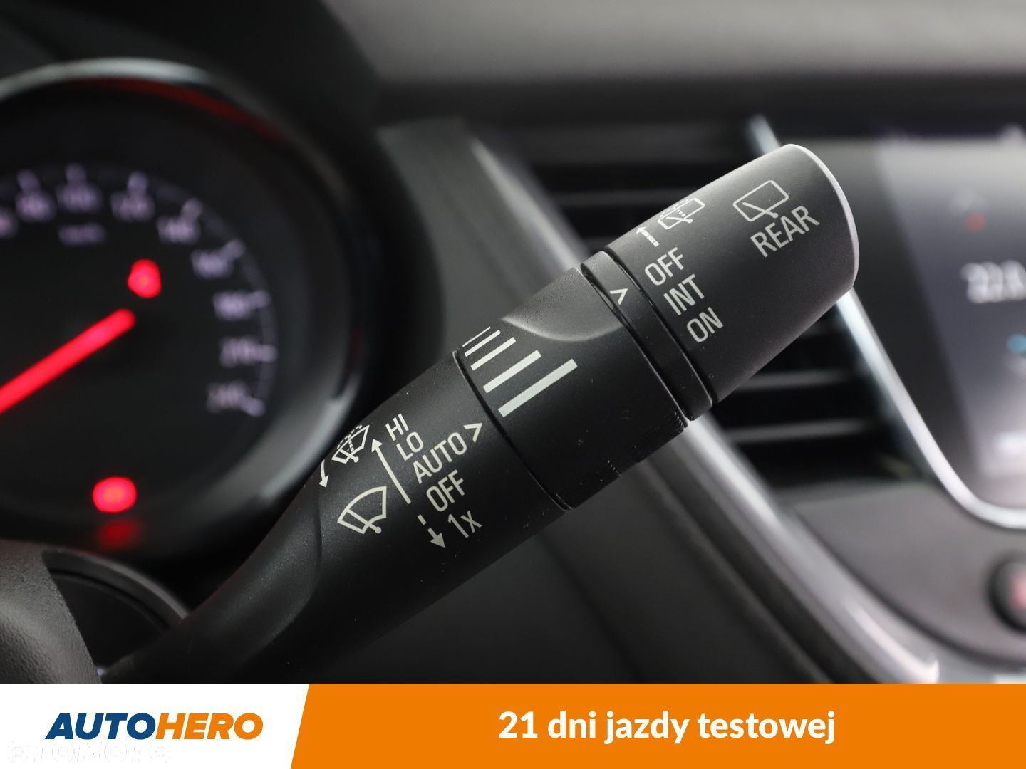 Opel Grandland X 1.2 T GPF Design Line S&S - 30