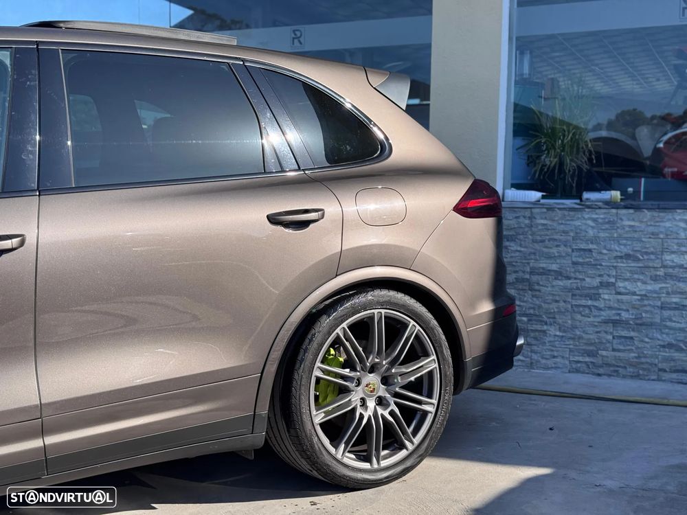 Porsche Cayenne S E-Hybrid - 29