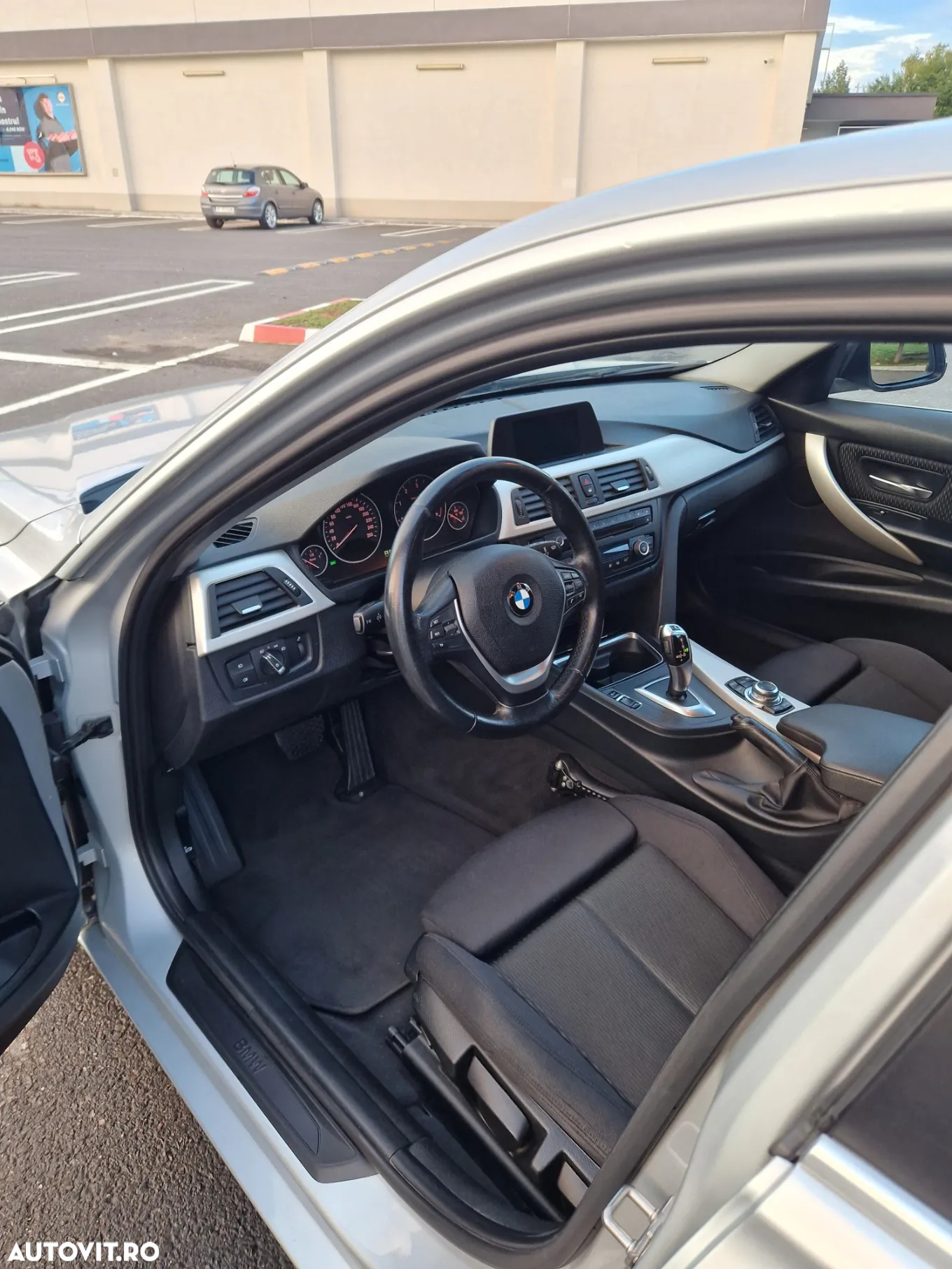 BMW Seria 3 320d Touring Aut. Efficient Dynamics Edition Blue Perf. Sport Line - 4