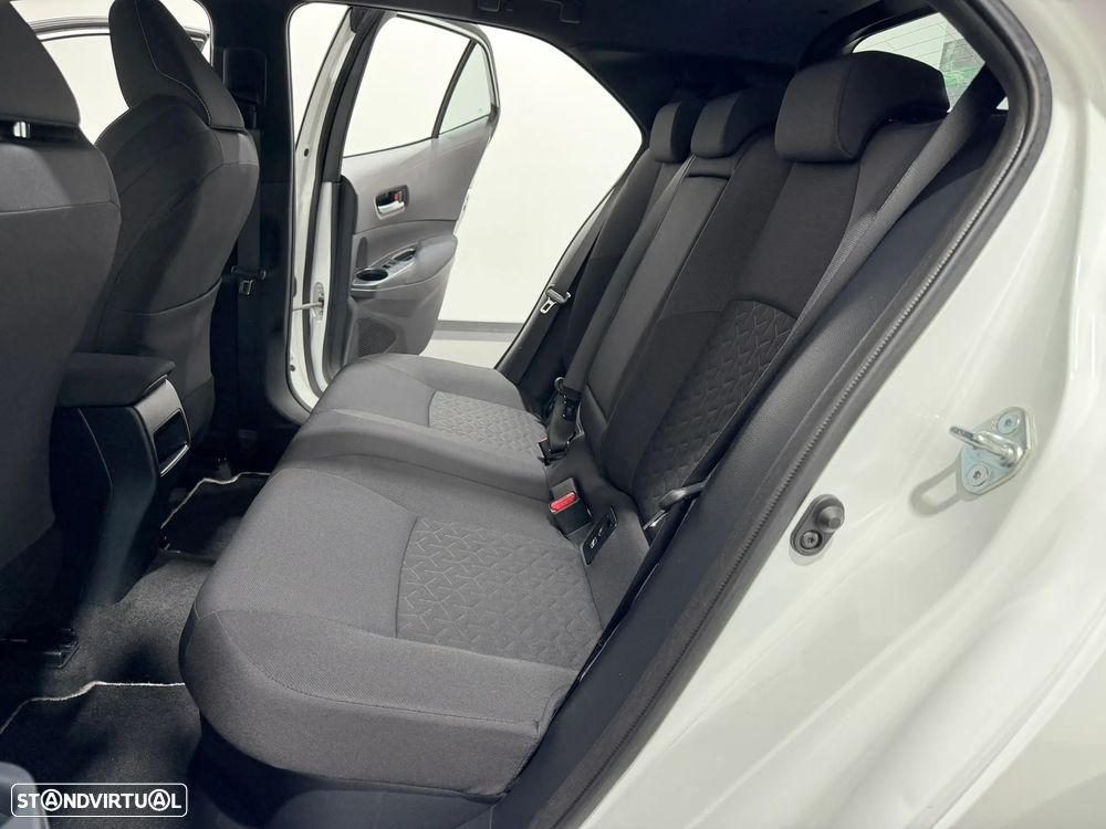 Toyota Corolla 1.8 Hybrid Comfort - 44