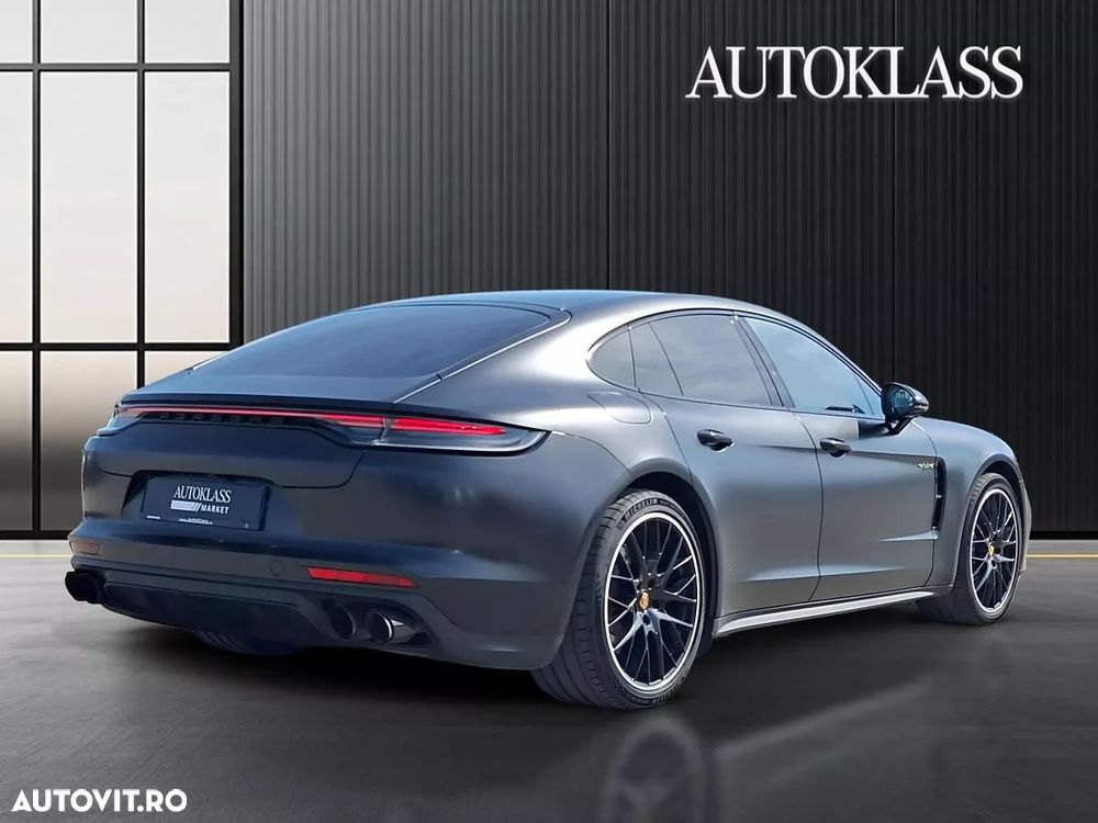 Porsche Panamera - 6