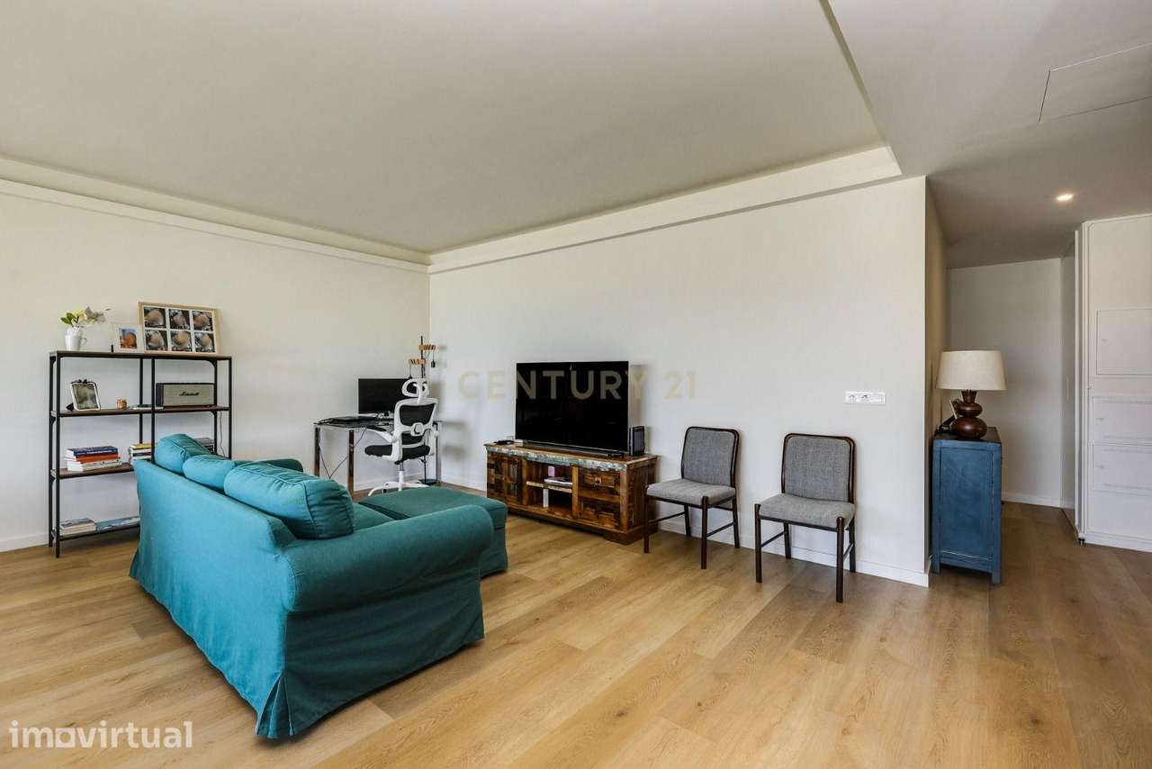 Apartamento T2 em Alcochete | Vista Tejo e Conforto de Condomínio Priv - Grande imagem: 4/29