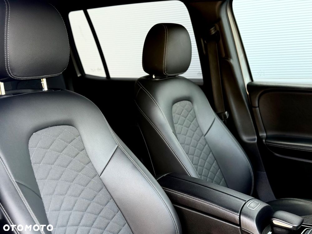 Mercedes-Benz GLB 200 d 4-Matic AMG Line 8G-DCT - 29