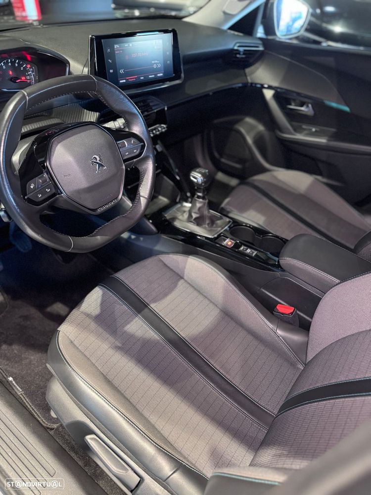 Peugeot 2008 1.2 PureTech Allure Pack - 18
