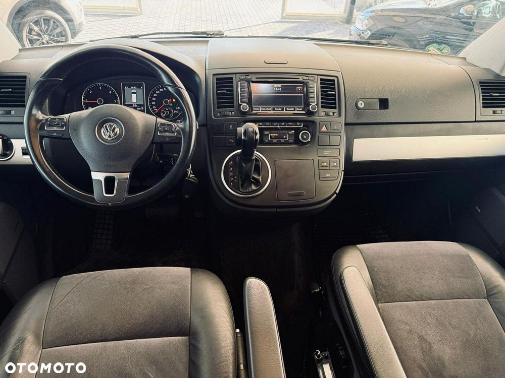 Volkswagen Multivan - 25