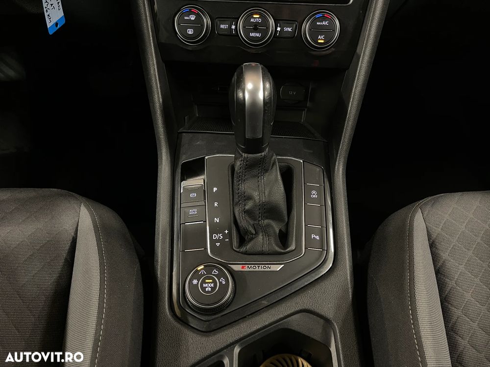 Volkswagen Tiguan 2.0 TDI SCR 4Motion DSG Comfortline - 25