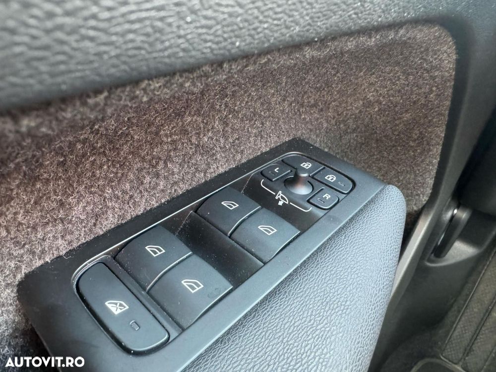 Volvo XC 40 Recharge T5 Twin Engine AT7 Inscription Expression - 30