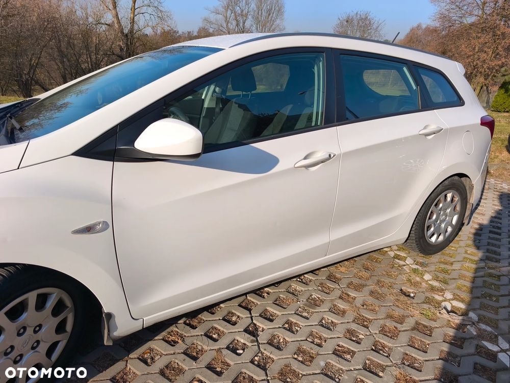 Hyundai i30 1.4 Classic + - 10