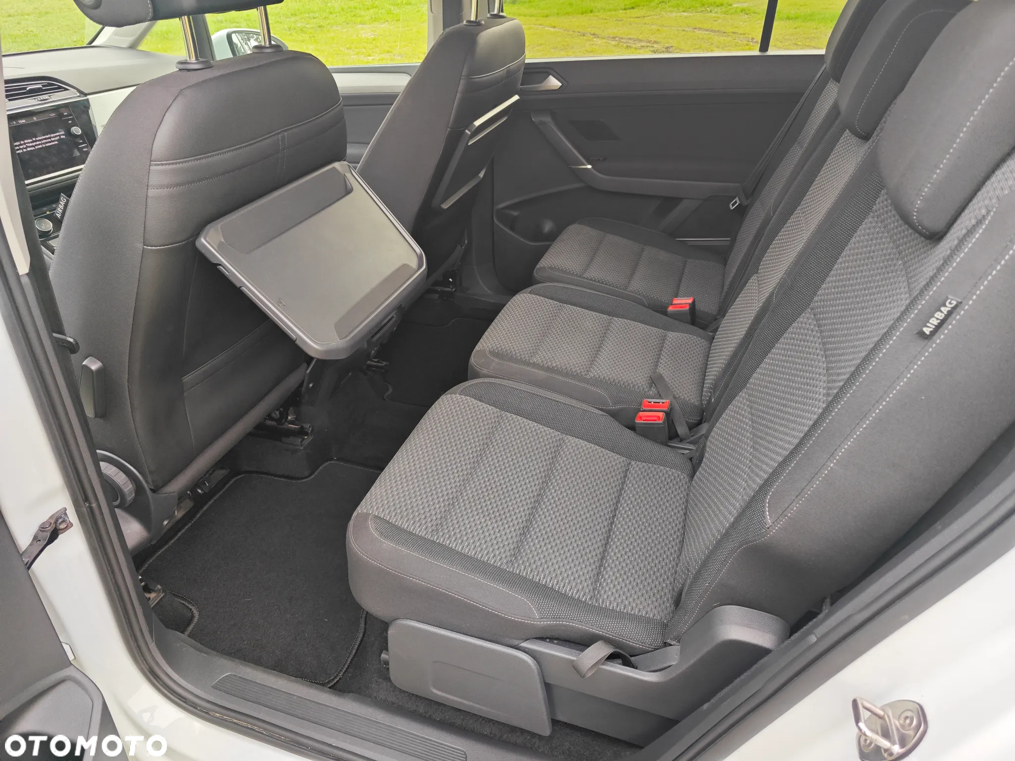 Volkswagen Touran 2.0 TDI BMT SCR Active - 8
