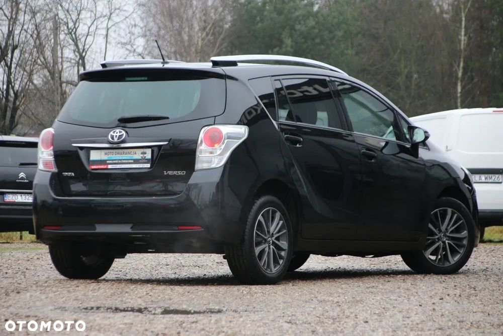 Toyota Verso 1.8 Sol plus NAVI 7os - 18