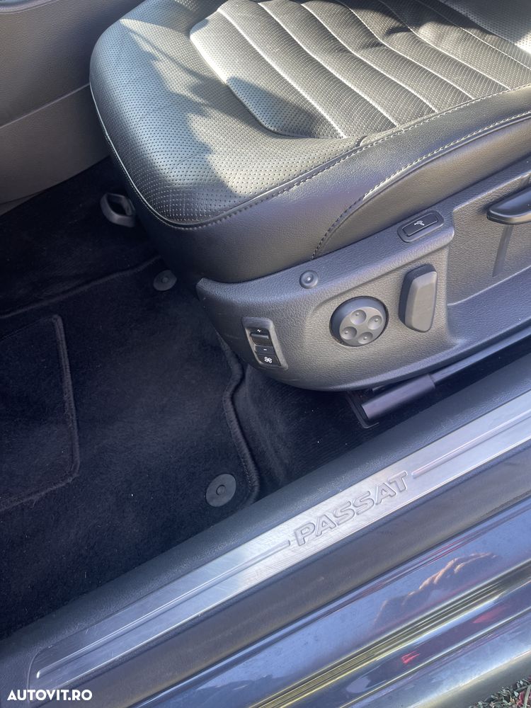 Volkswagen Passat 2.0 TDI DSG BlueMotion Technology R-Line - 11