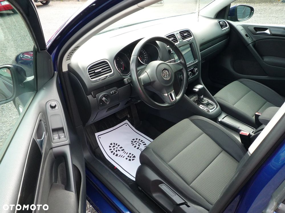 Volkswagen Golf 2.0 TDI Comfortline DSG - 12