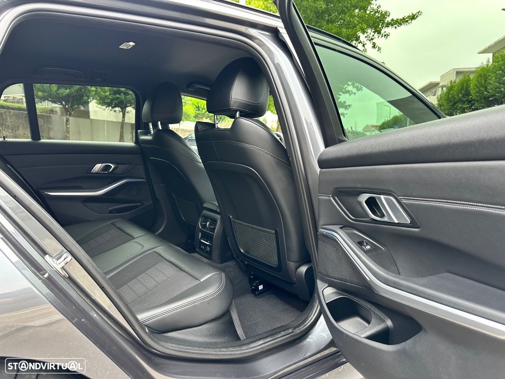 BMW 318 d Line Sport - 35